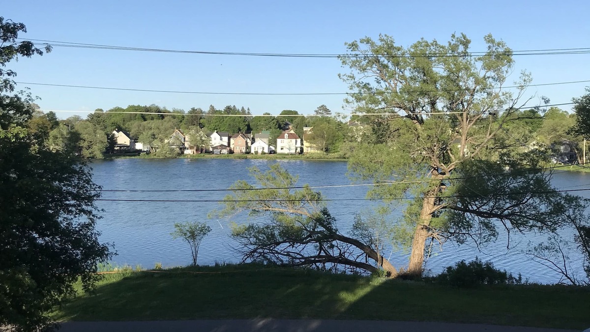 Ishpeming House | Cozy cottage on Lake Bancroft in Ishpeming, Mi