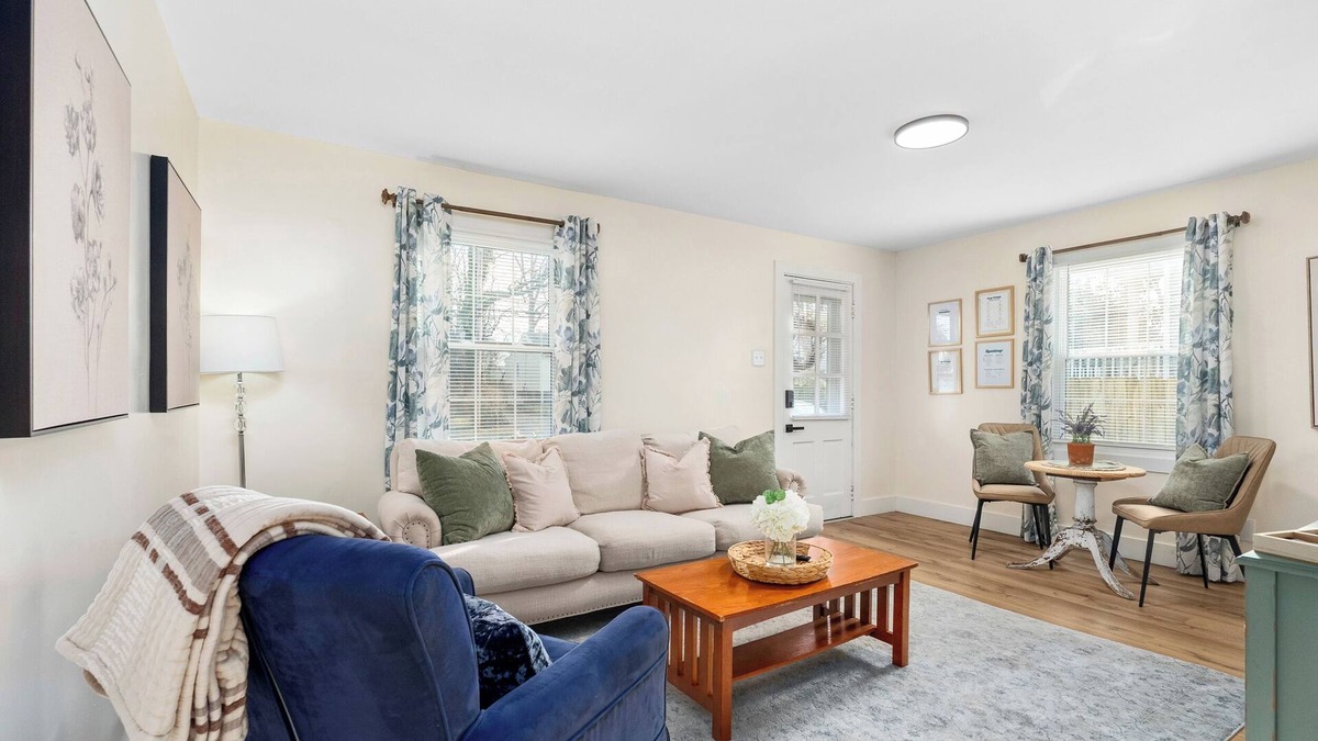 Lynchburg House | Cozy Cottage on Perrymont 2-bed house quick access to the universities & Mall