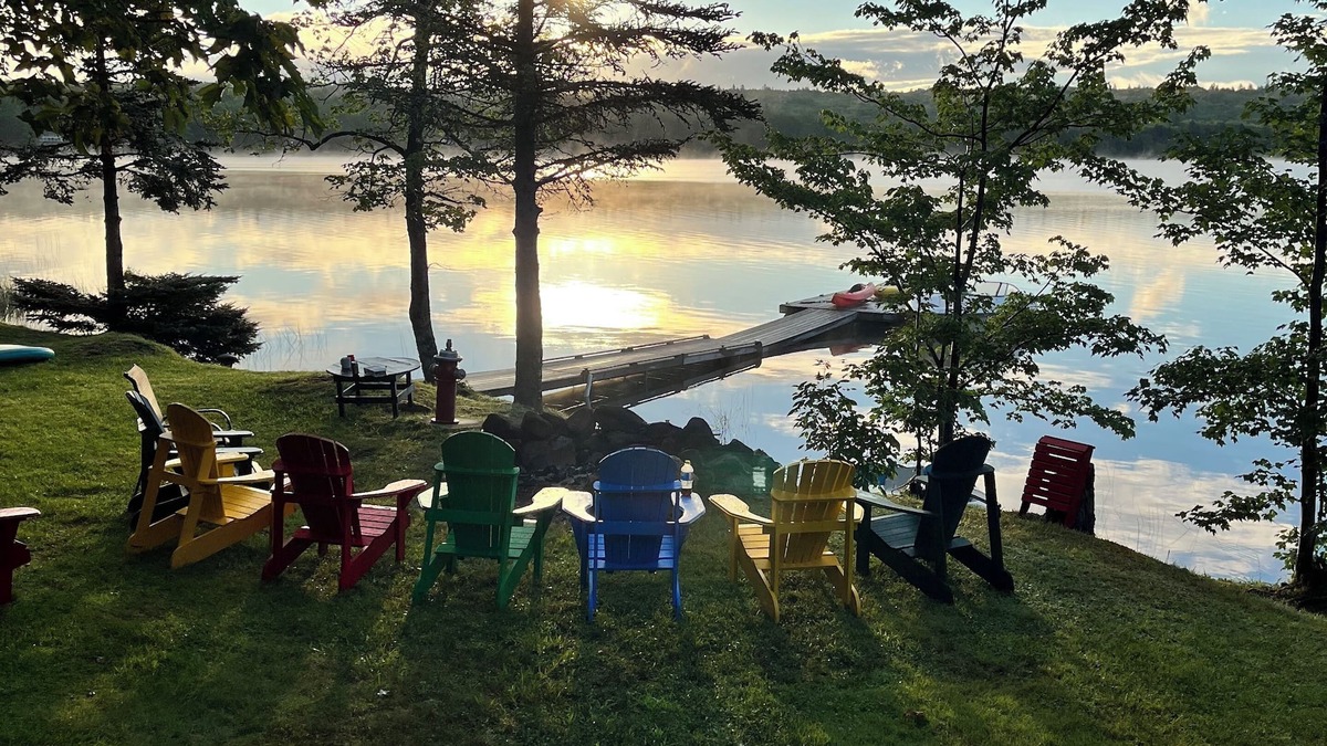 Hampton Cottage | Cozy cottage on Rumsey Lake, for your family vacation!