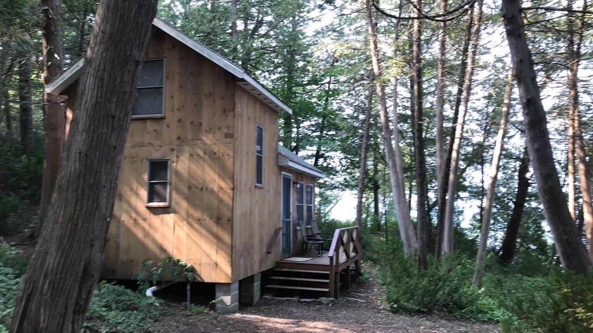 Charlotte Cottage | Cozy Cottage on the shores of Lake Champlain with views of the Adirondacks