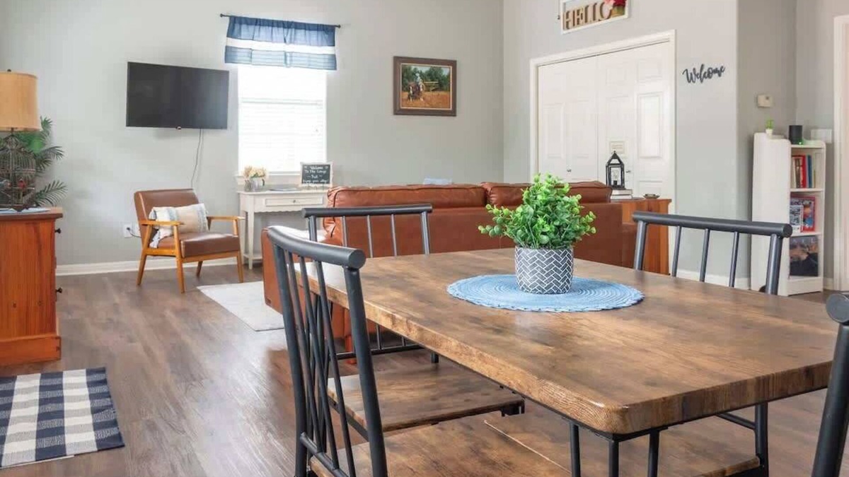 Waco Cottage | Cozy Cottage Summary: