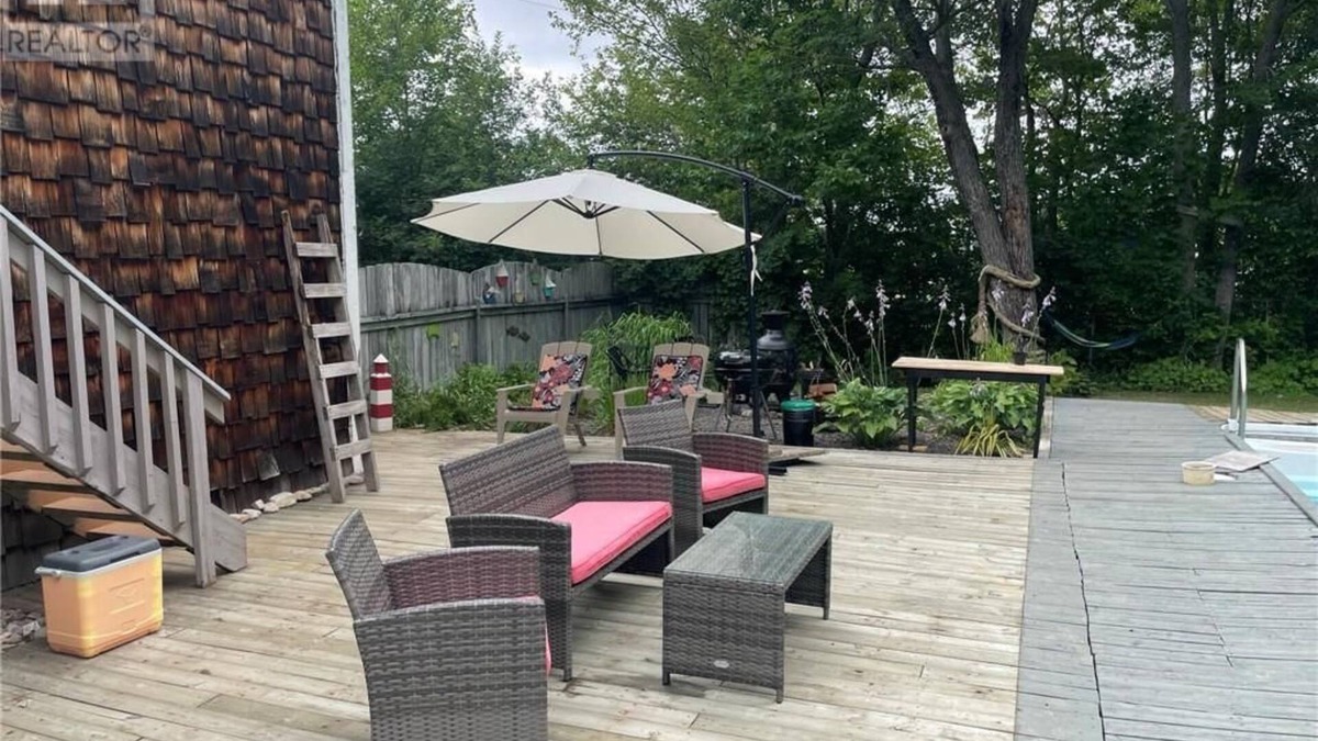 Shediac Cottage | Cozy cottage w/fire pit &waterview, close to parlee beach and amenities.