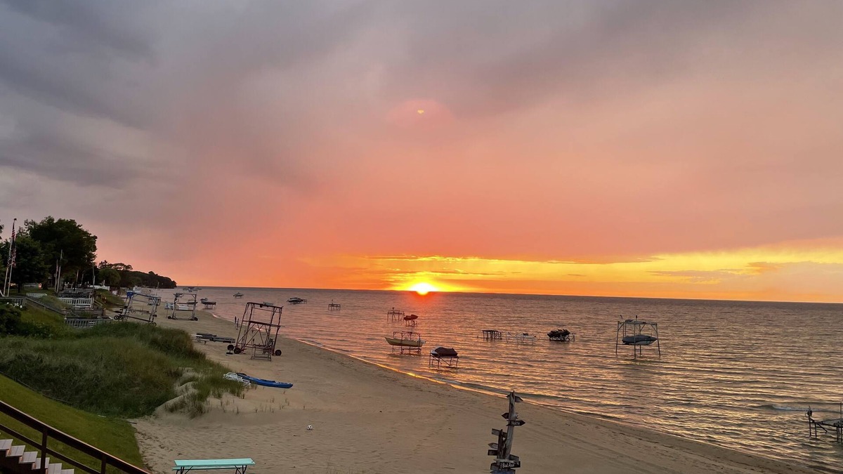 Port Austin House | Cozy Cottage w/ Sandy Lake Huron Beach Access