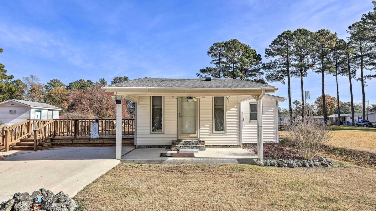 Oriental Cottage | 'Cozy Cottage' w/Shared Dock on Dawson Creek