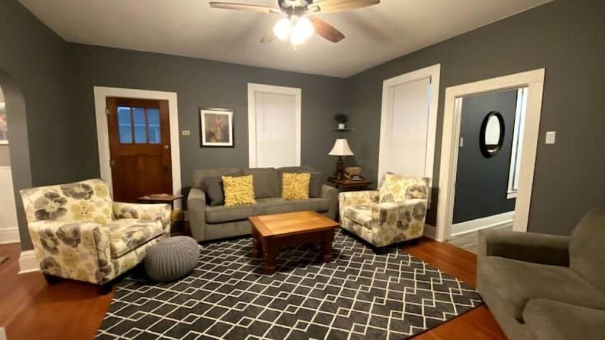 Prairie Du Chien House | Cozy Cottage w/private patio just 1 block to downtown. Packed with charm!