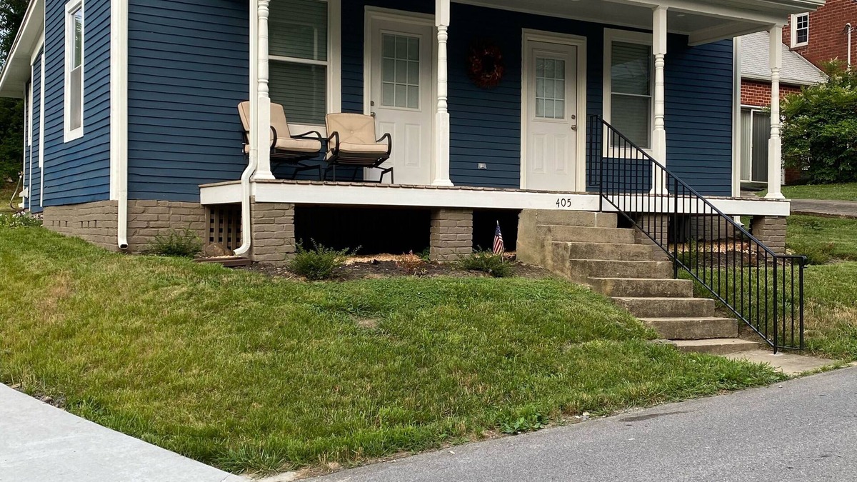 Greeneville House | Cozy Cottage walking distance to Downtown!