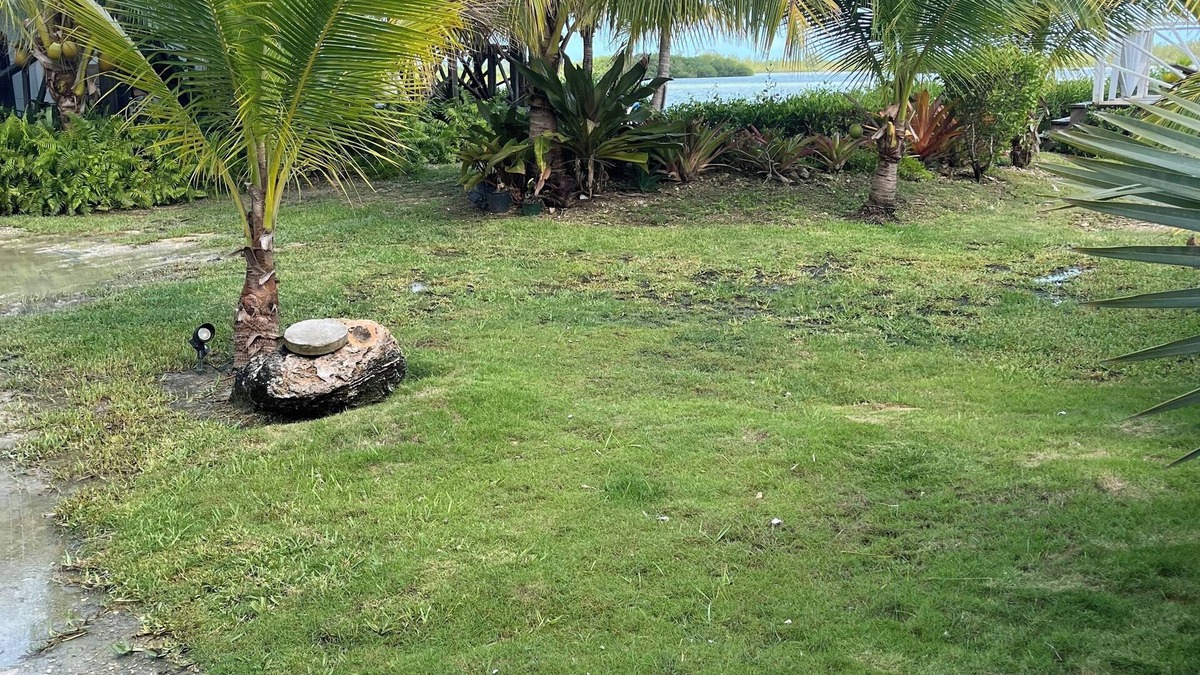 Coral Harbour House | Cozy cottage with 1 bedroom and WiFi, AC in enjoyable Nassau