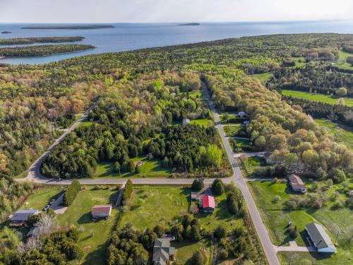 Tobermory House | Cozy Cottage With Ac In Tobermory
