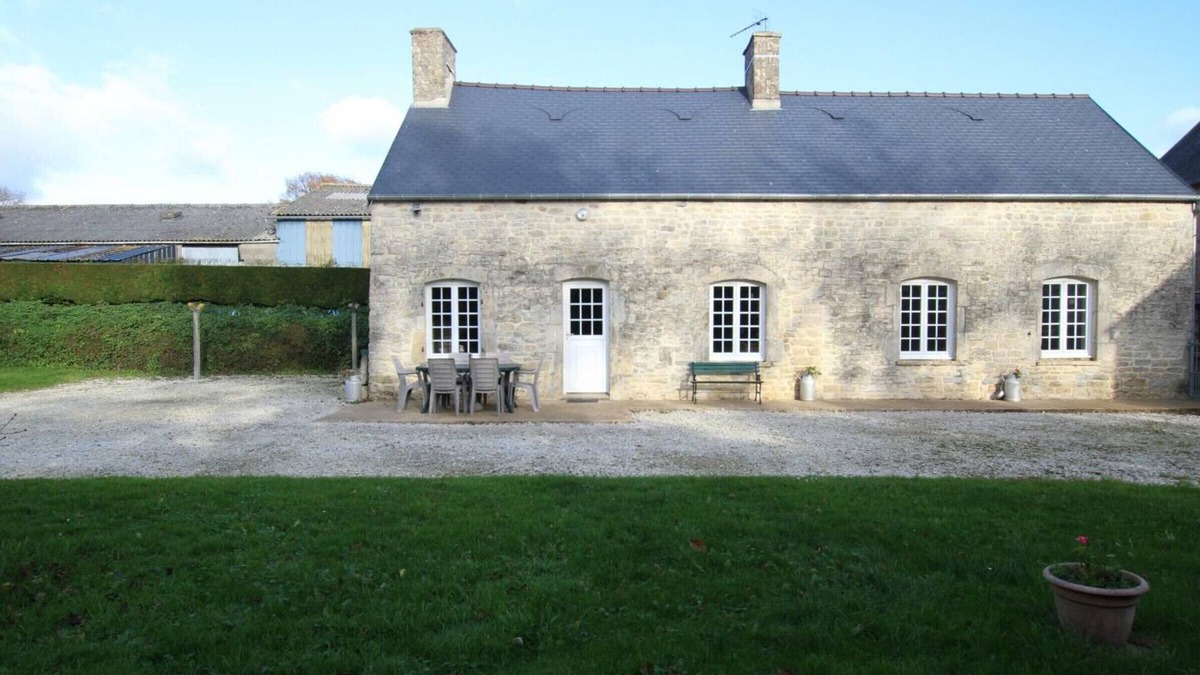 Morville Cottage | Cozy Cottage with Fireplace, Garden & BBQ - Near Historic Valognes & Bricquebec