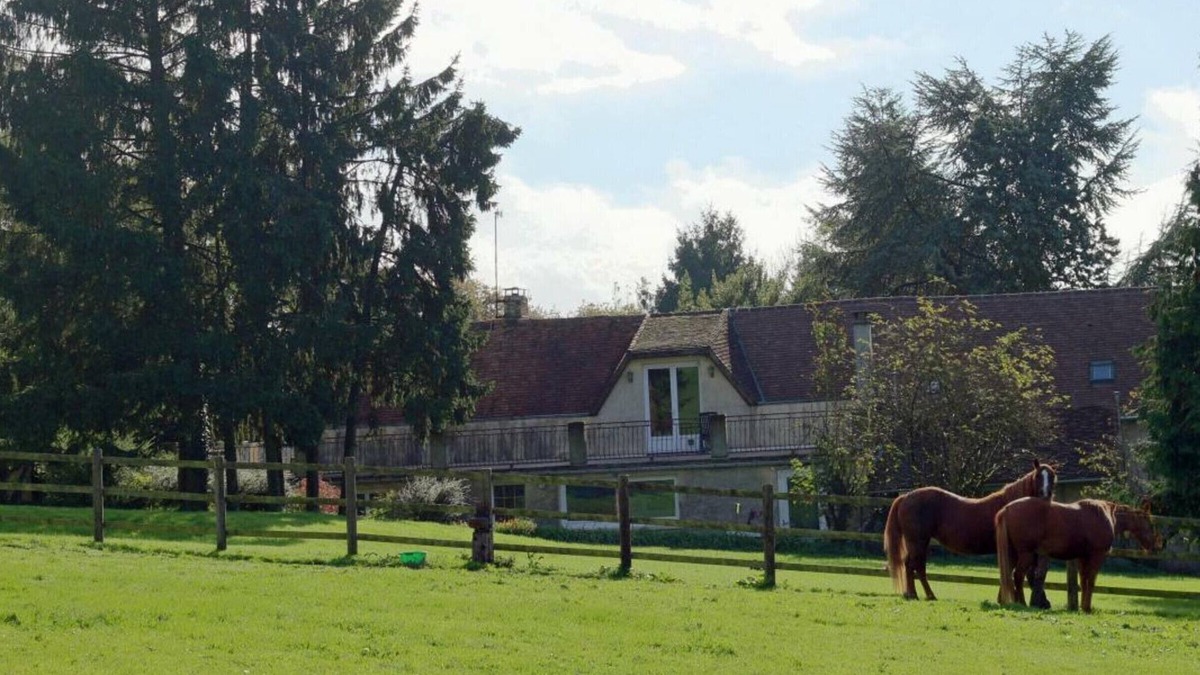 Radon Cottage | Cozy Cottage with Panoramic Views, Terrace, and Access to Lakeside Activities