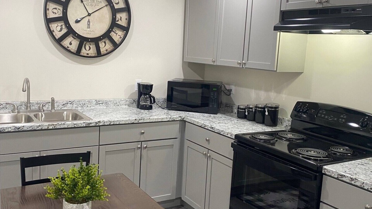 Mendon Apartment | Cozy country apartment minutes away from local attractions.