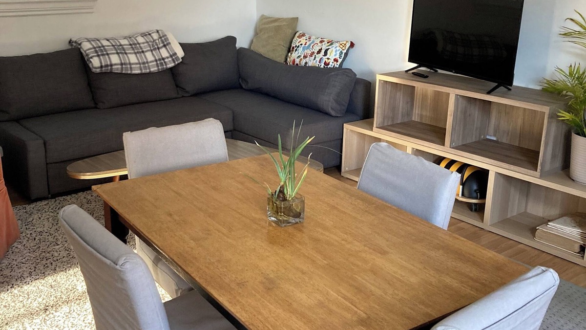 North Dundas House | Cozy Country Bungalow