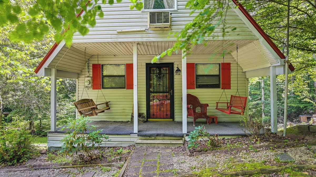 Wellington Cabin | Cozy Country Cabin 4 Mi to Cave Run Lake!