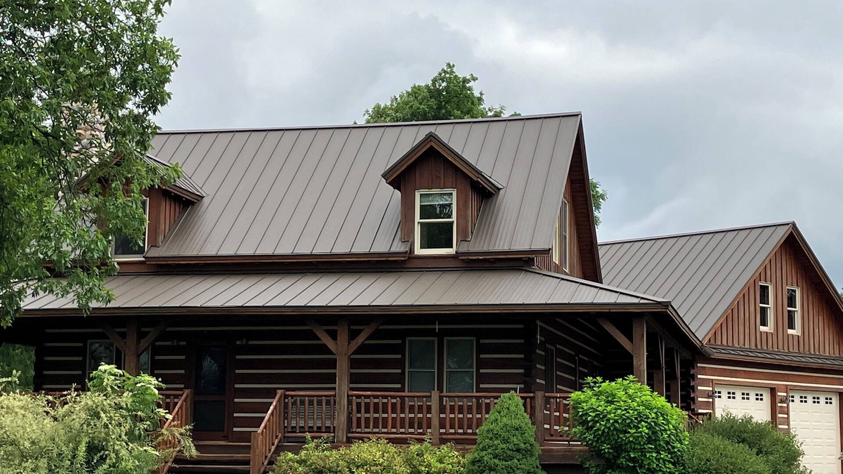 Wyatt Cabin | Cozy country cabin. Perfect for camping, relaxing and enjoying nature.