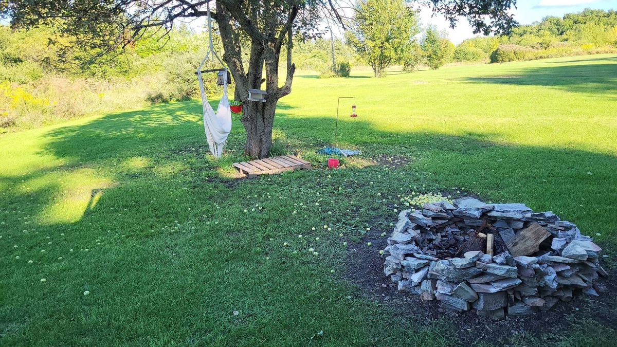 Evans Mills RV Rental | Cozy Country Camper!