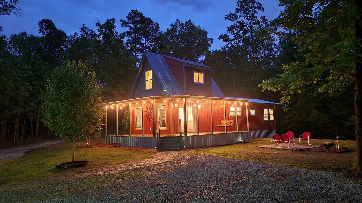 Royal Cottage | Cozy Country Cottage - Minutes From Lake Ouachita