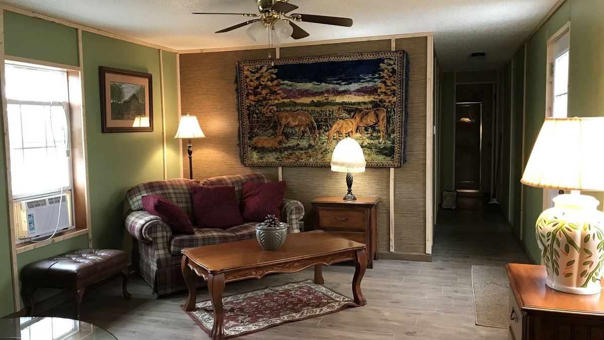 Marion Bed & Breakfast | Cozy country experience Located in Marion, Ind 7630 E 100 S Marion, Indiana