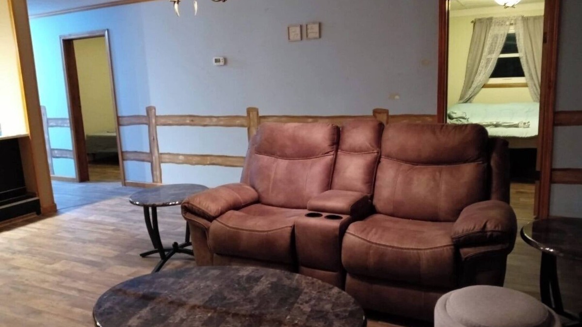 Olive Hill Other | Cozy Country FarmHouse GetAway - Yet Minutes to a small Town n