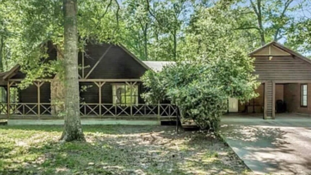 Lufkin House | Cozy Country Home 3BR 3BA, 3200 sq. ft. will make your stay truly unforgettable!
