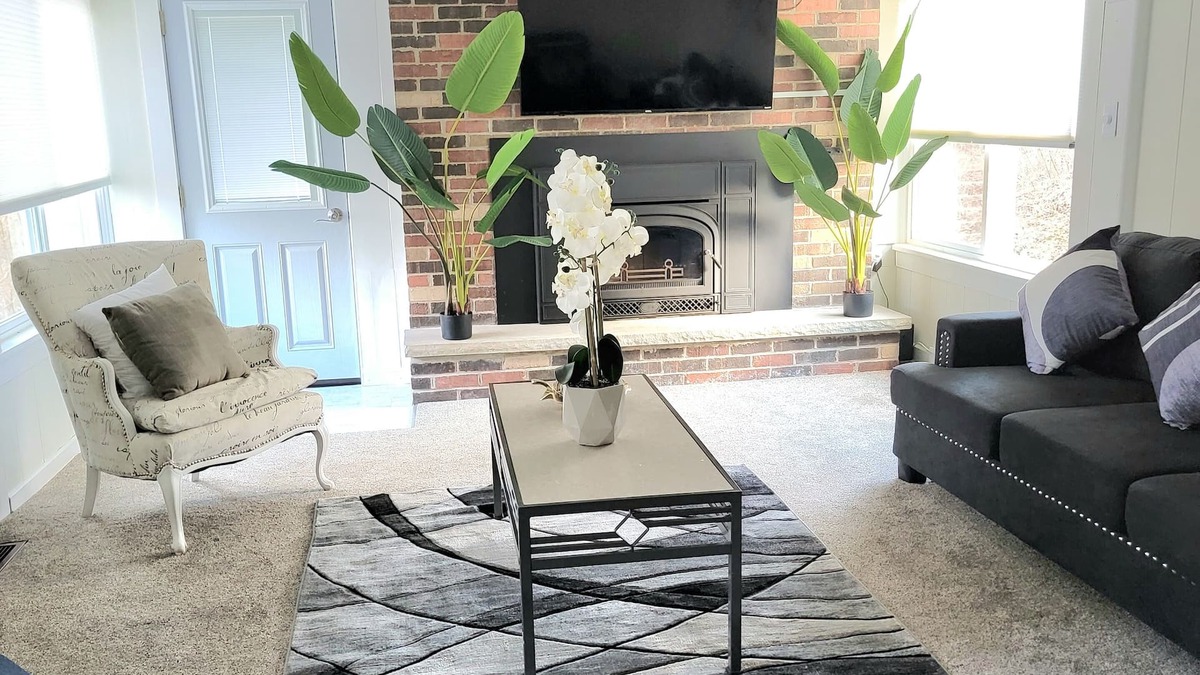 Irving House | Cozy Country Home. 5 minutes from Sunset Bay Beach!