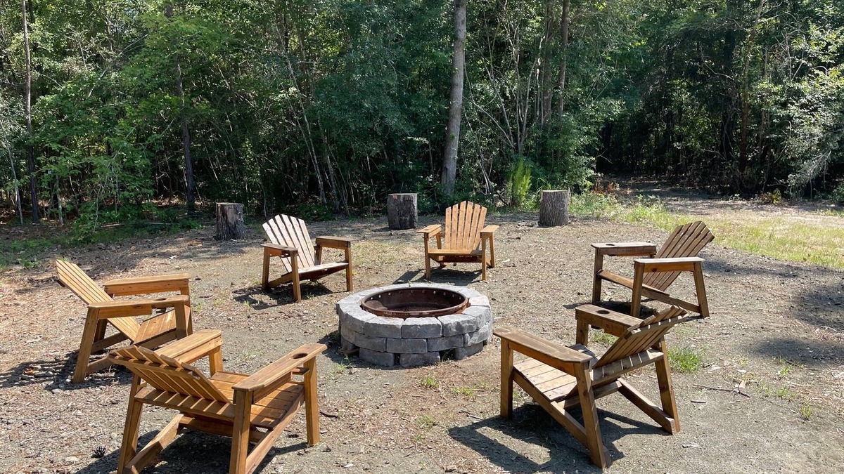 Burkeville Cabin | Cozy Country Log Cabin - 15 Mins From Toledo Bend