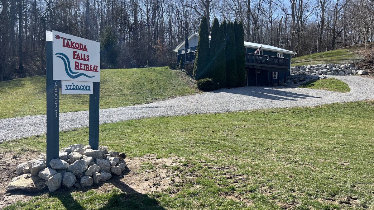 Bath House | Cozy country retreat with hot tub — also accepting short term rentals