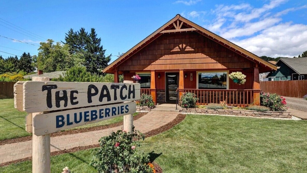 Sheridan House | Cozy Countryside Home on River in Wine Country!