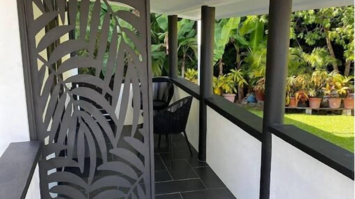Scarborough Apartment | Cozy Couples Retreat