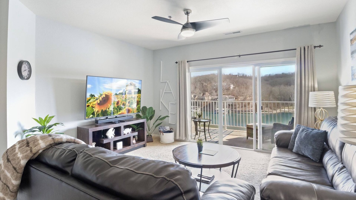 Camdenton Condo | Cozy Cove/Near Ozark Amphitheater