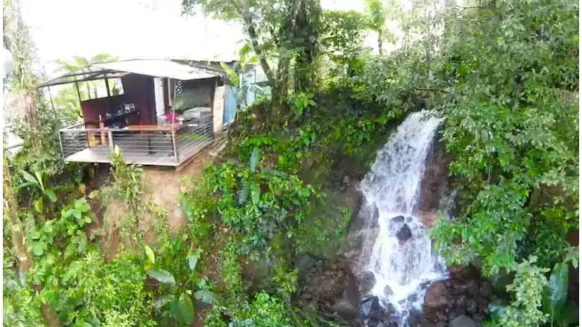 Quesada Cabin | Cozy cabana with waterfall view