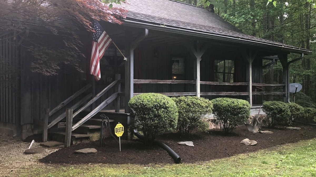 Springville Cabin | Cozy creekside cabin - Kentucky Lake