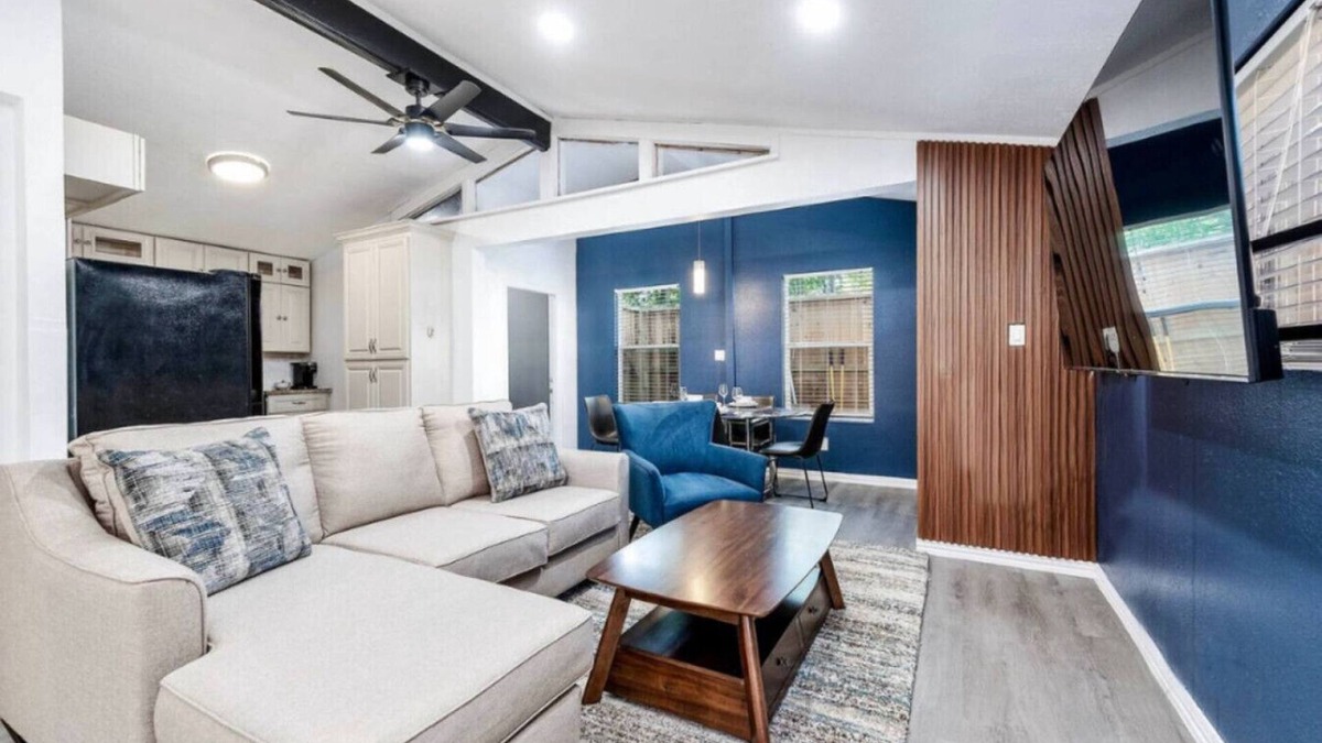 Cypress House | Cozy & Cute Home|2BD/1BR