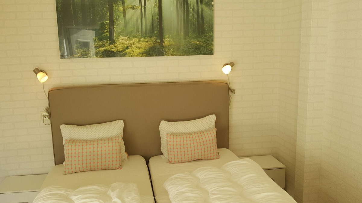 Sjotorp Hotel | Cozy deluxe rooms centrally located, perfect to start adventure along Göta Kanal