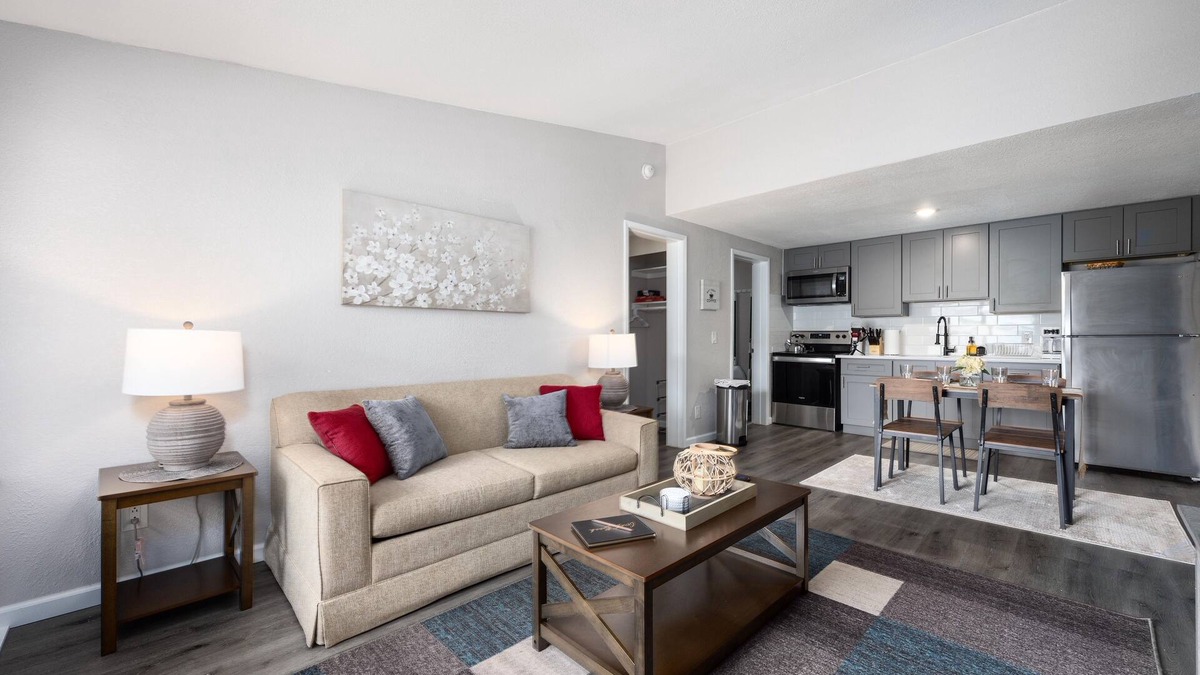 Columbus Apartment | Cozy den in Columbus