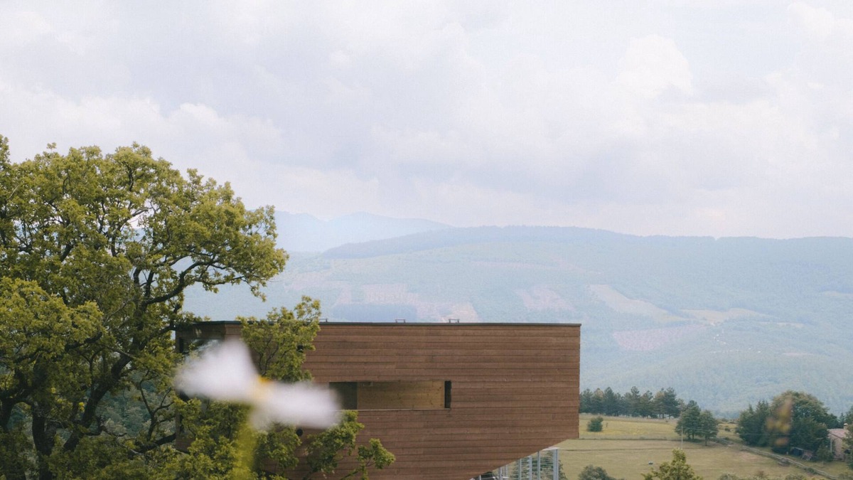 Sellano Cabin | Cozy design tree house, your retreat in the middle of the Umbrian mountains.