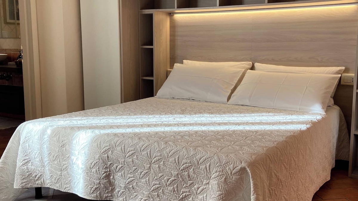 Isolotto Apartment | Cozy detached studio apartment with terrace very close to the historic center