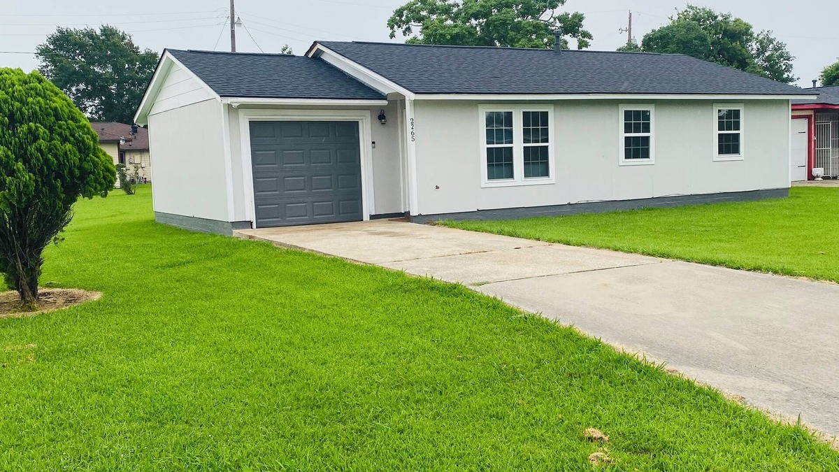 Port Arthur House | “Cozy Diamond on the Corner”