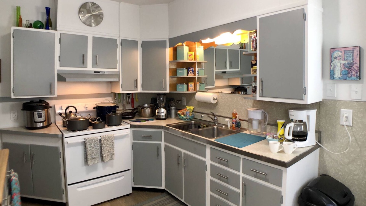 Terre Haute House | Cozy Digs - Entire Home with equipped kitchen, garage, & fenced yard. Pets ok!