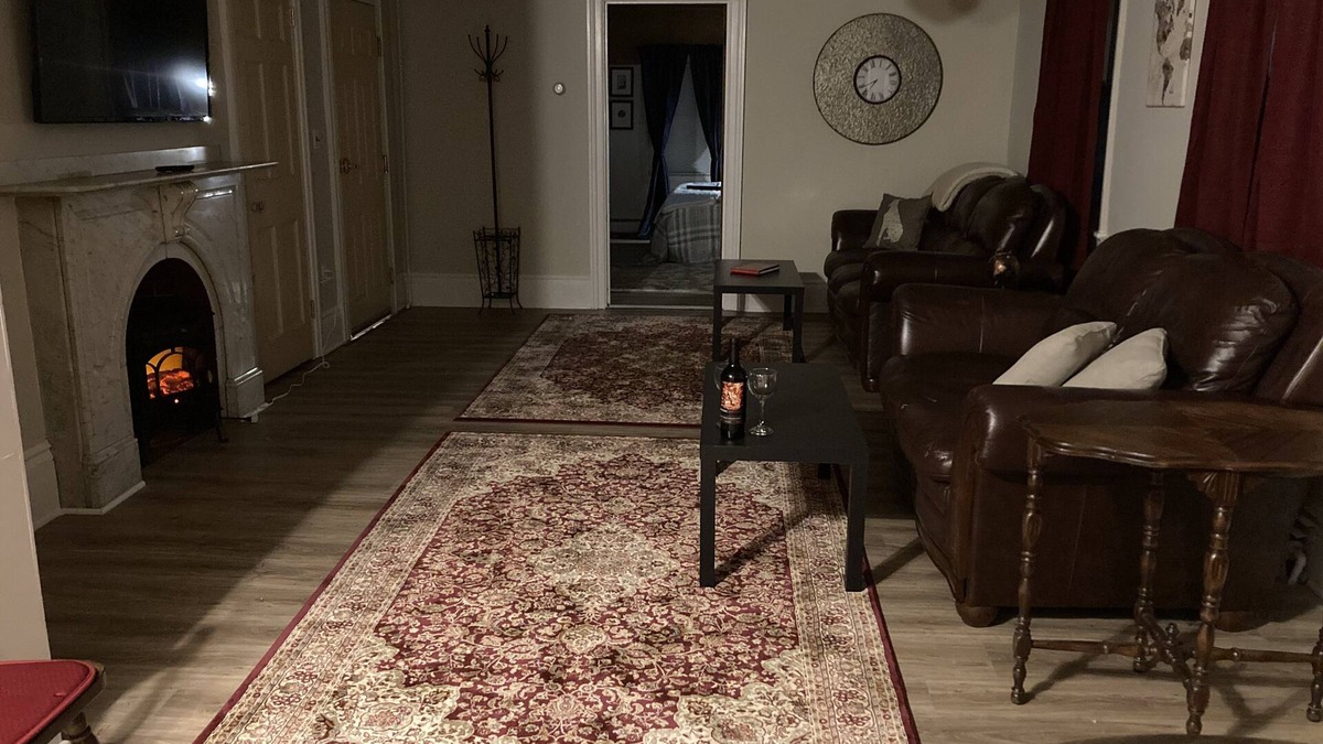 Dover Apartment | 😊Cozy Downtown🍷FreeWine🍷10min to Portsmouth/UNH🚘