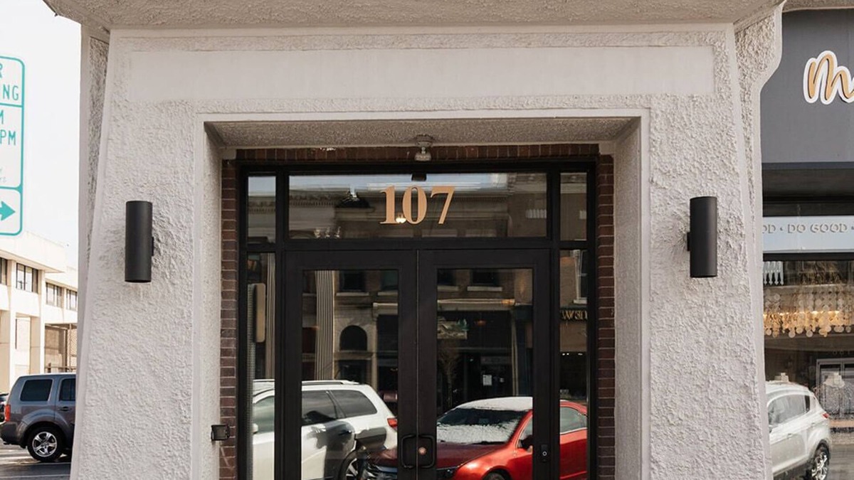 Troy Apartment | Cozy Downtown Gem ~ Sleeps 10