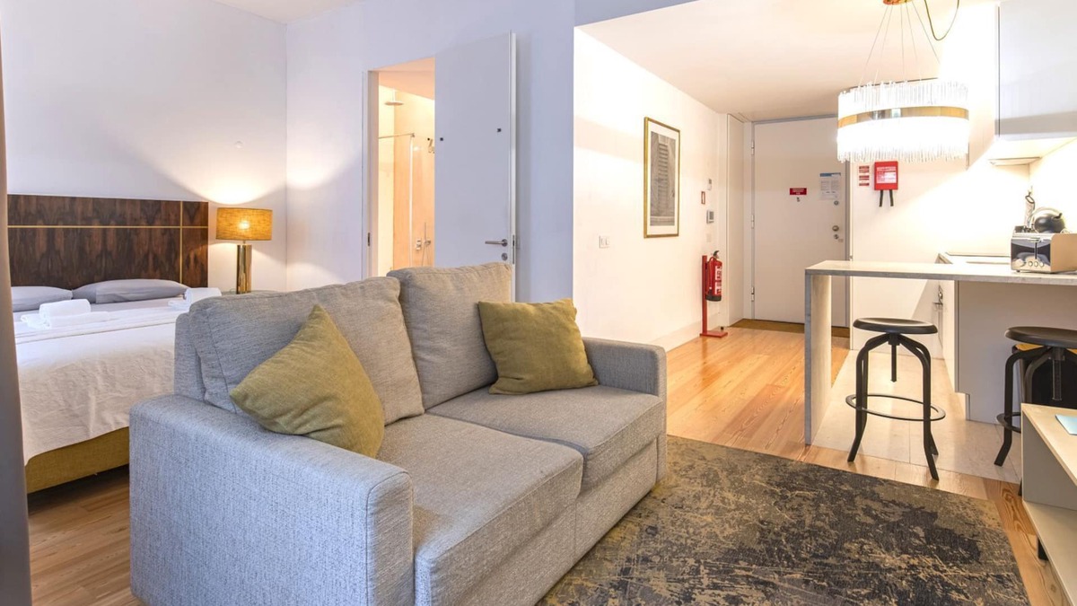 Chiado Apartment | Cozy Downtown Studio by LovelyStay