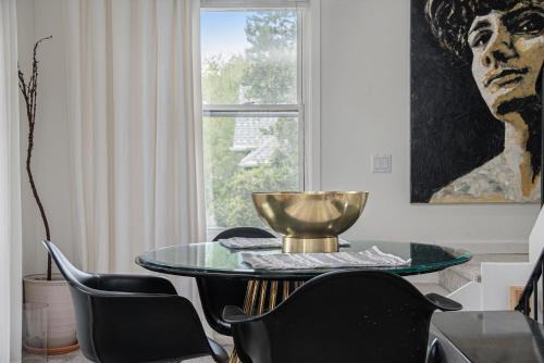 Dundee-Happy Hollow Historic District Apartment | Cozy Dundee Loft Near Dining & City Attractions