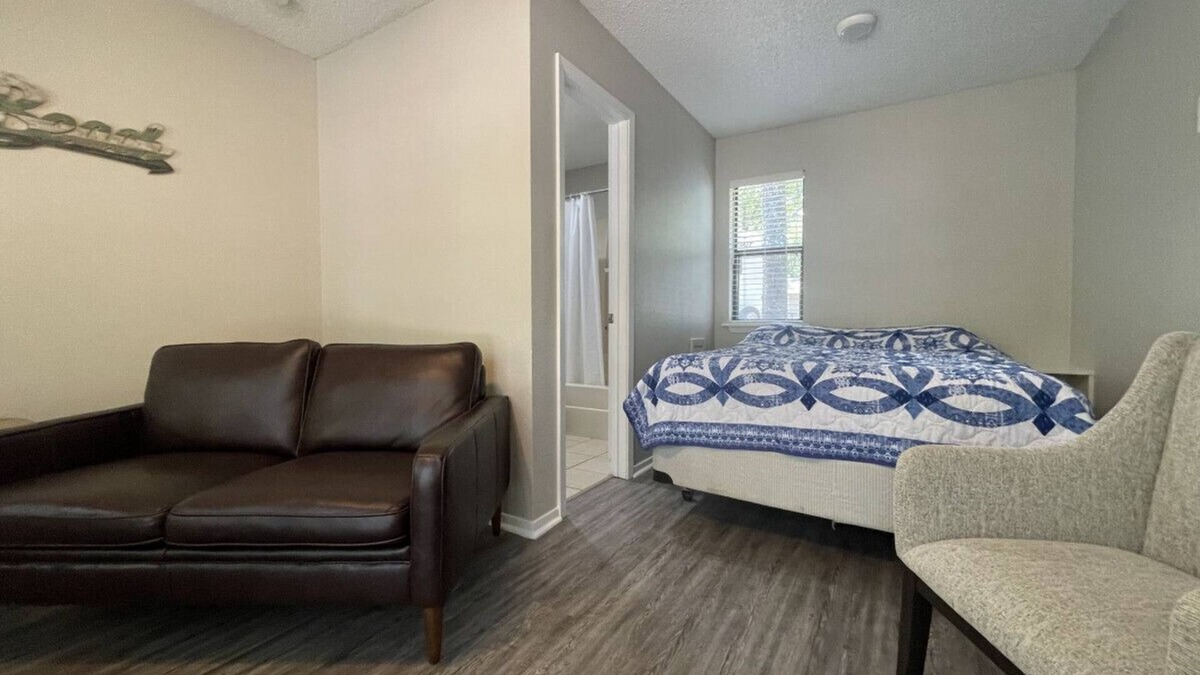 Denison Cabin | Cozy Duplex Style Cabin on Lake Texoma: Cabin 106