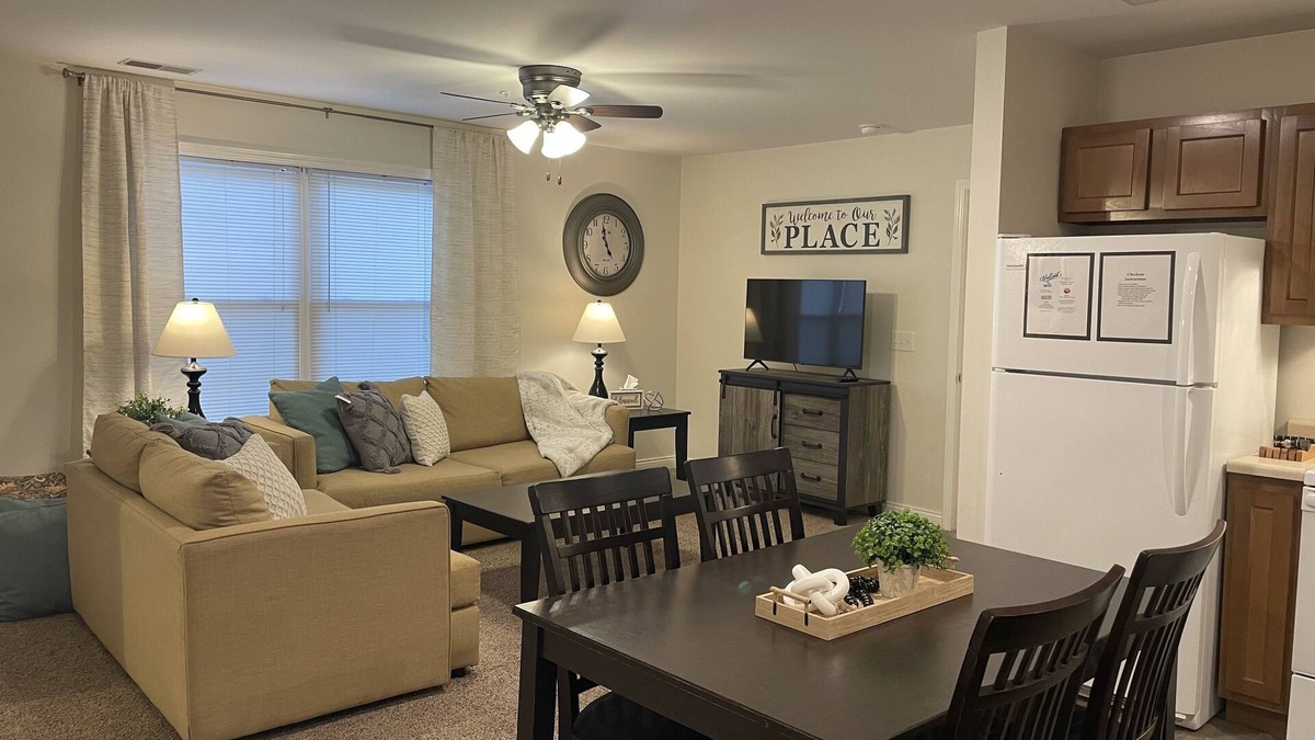 Washington Condo | Cozy East Side Condo in Washington close to City Park and Hospital