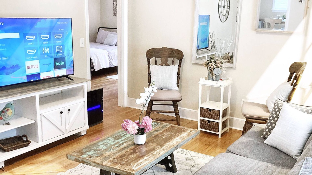 Cayce House | Cozy Elegant Home - USC, Fort J