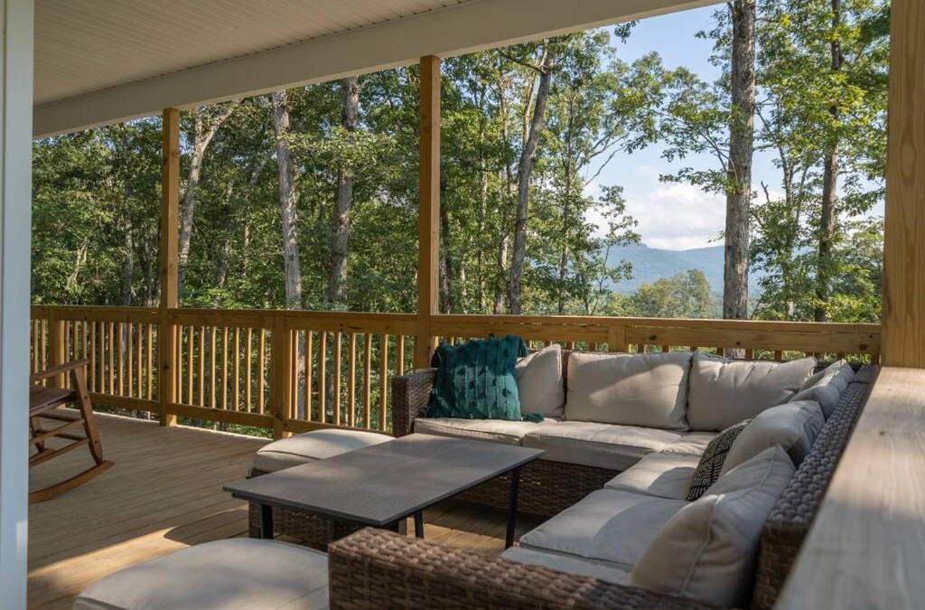 Front Royal House | Cozy Escape @ the Shenandoah Cottage