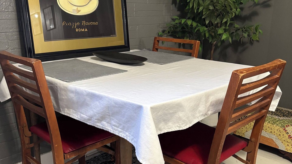 Laramie Apartment | Cozy European Cafe Style Downstairs Full Apt. - 1 Block to UW - No SMKG, No Pets