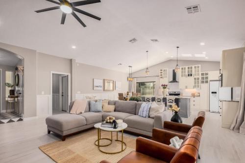 Alta Mesa Community Association Apartment | Cozy Exquisite Golf Course Home in Alta Mesa