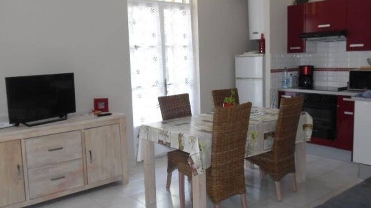 Amelie-les-Bains-Palalda Apartment | Cozy F2 Apartment with Balcony in Amélie-les-Bains Center, 4 Guests, Near Spa, Pet-Friendly