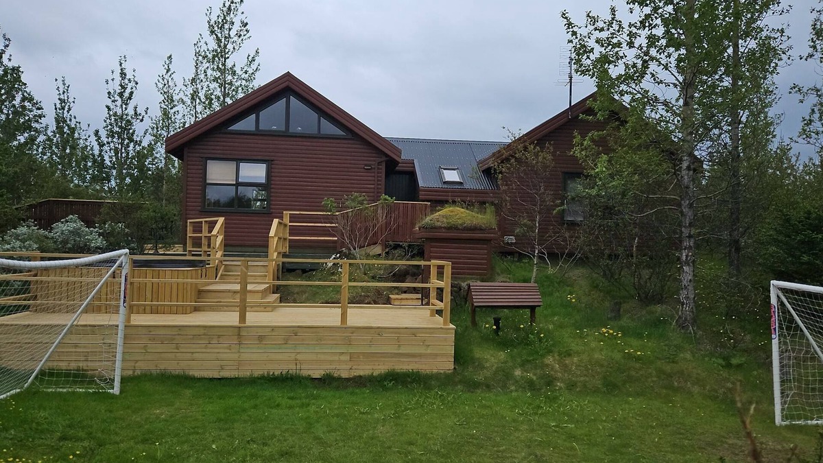 Blaskogabyggd Cottage | Cozy family cottage in Úthlíð near Golden Circle